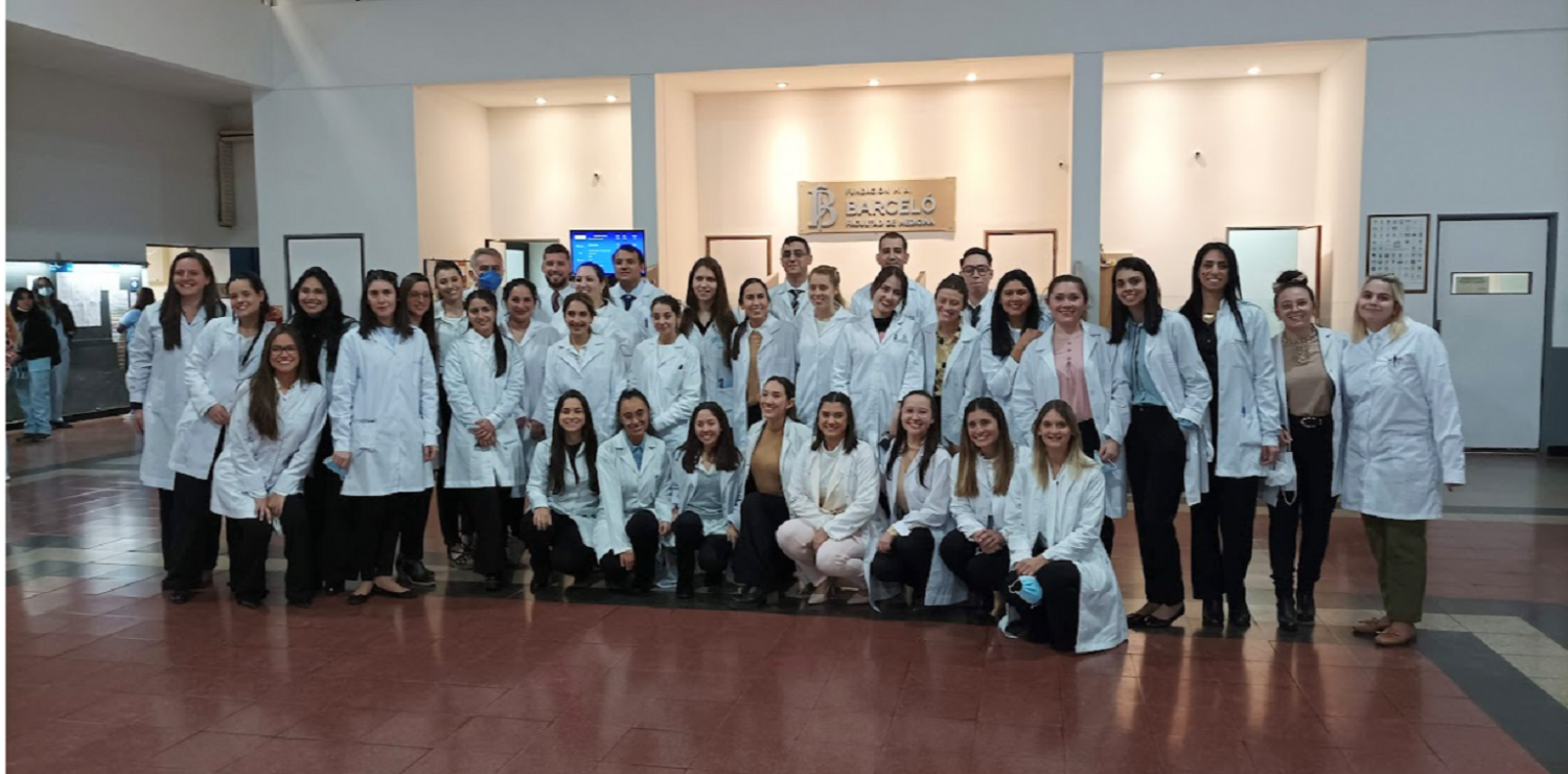 Egresan 38 profesionales médicos de la sede Santo Tomé de la Fundación Barceló