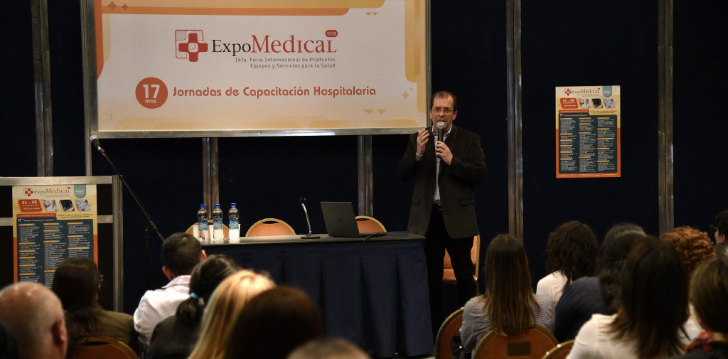 Reconocimiento a la trayectoria educativa: Fundación Barceló es distinguida en Expomedical