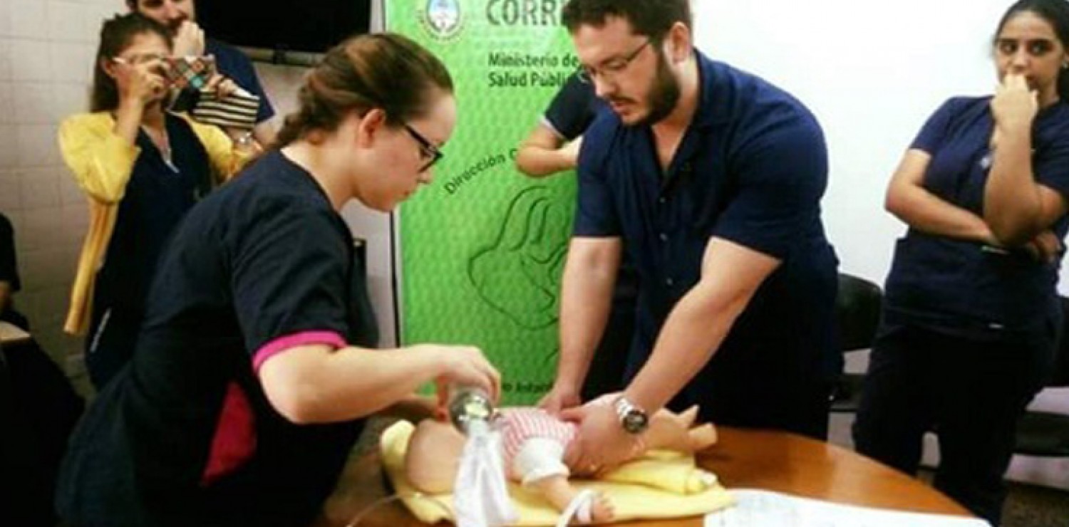 Jornada de Capacitación en Reanimación Cardiopulmonar Neonatal en el Hospital San Juan Bautista