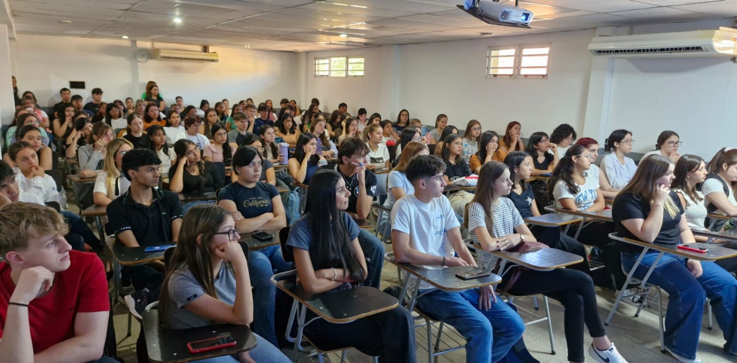 El Lic. Axel Barceló, rector de la Fundación Barceló, comparte una reflexión sobre la educación