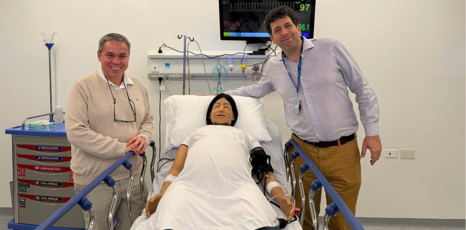 El Dr. Rodolfo Paredes visitó el Centro de Simulación Barceló